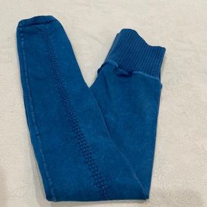 Free People Good Karma High Rise 7/8 leggings in Marine / Teal Blue NWOT XS/S